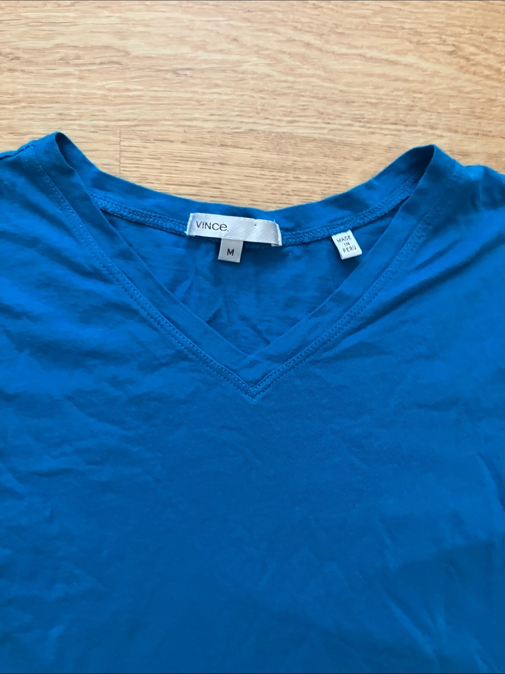 Vince Women’s Teal-Blue Short Sleeve V-Neck Top. Sz M - Picture 2 of 4